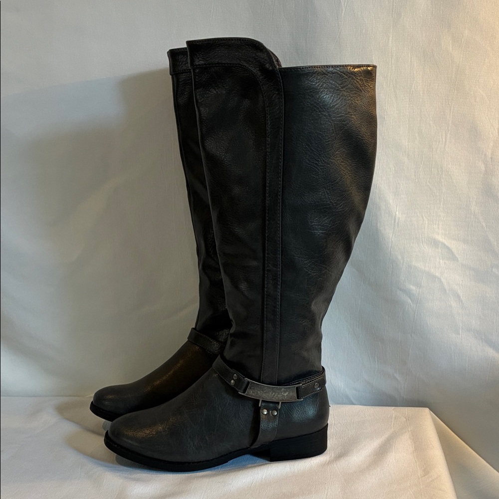 NWOT Nicole faux gray leather tall pull up/zip knee high riding boots size 6